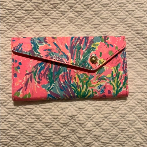Lilly Pulitzer Sunglass Case - Picture 1 of 9